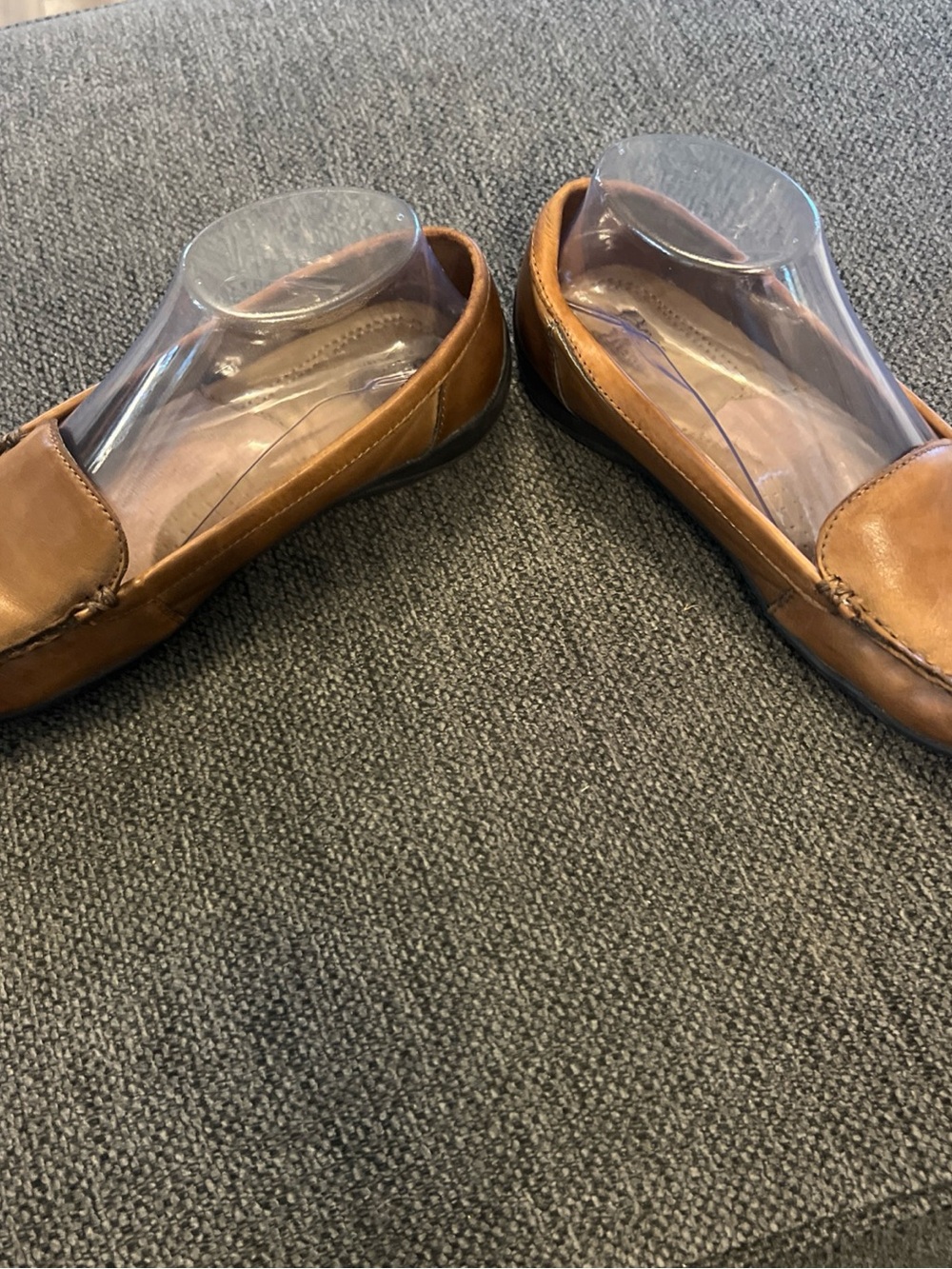 G.H. Bass & Co. Chestnut Brown Leather Slip-On Loafers - Picture 4 of 9